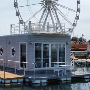 House Boat Bateau-hôtel